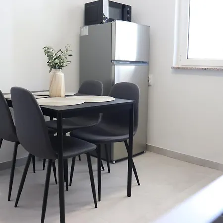 Apartment Fran Gornji Karin